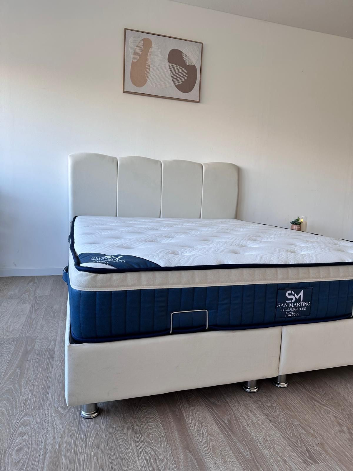 Lit Coffre Celia Velours Anti-Tache